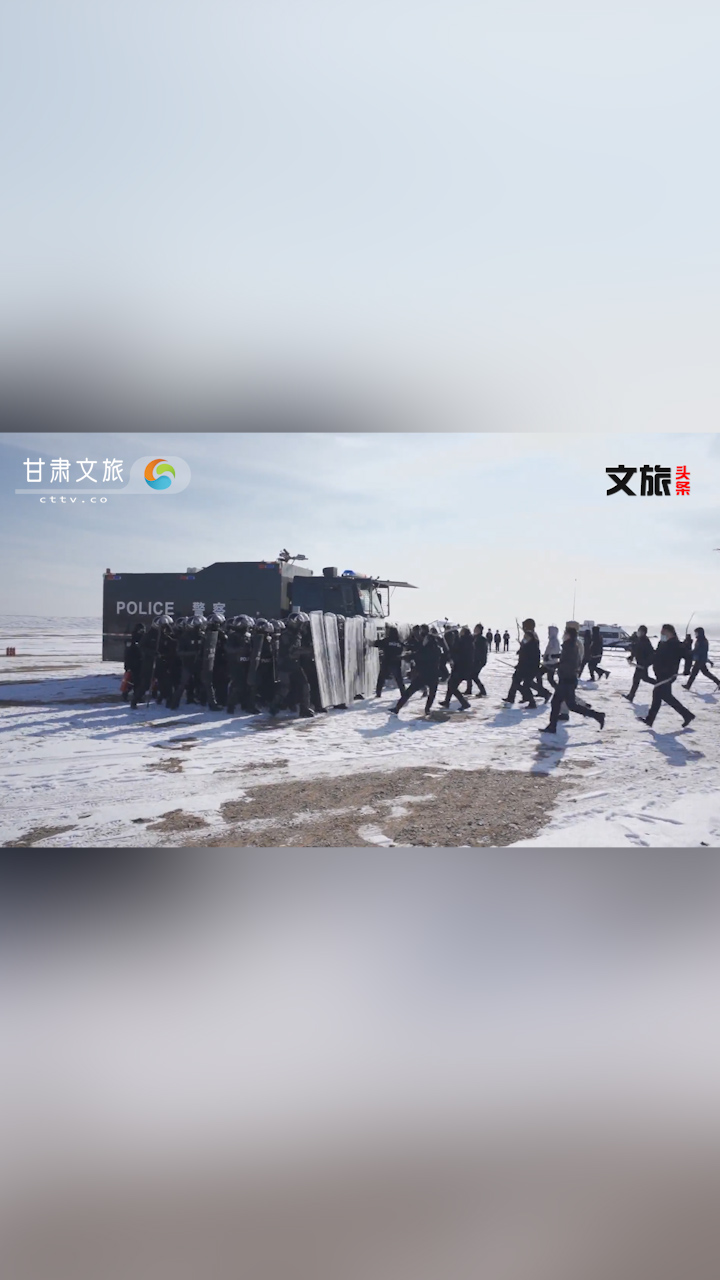 风雪踏征程  沙场冬点兵